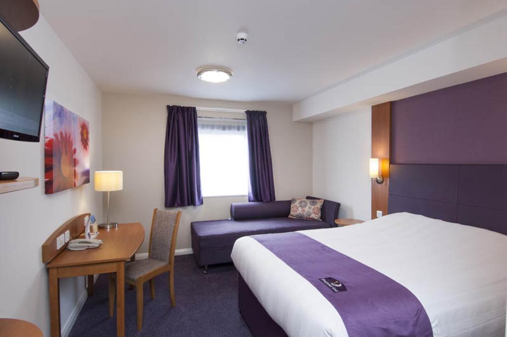 Premier Inn Falkirk Central Camelon Habitación foto